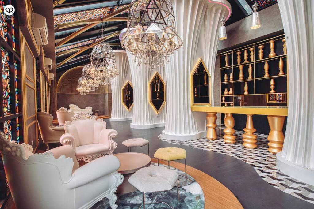Arte Mont Kiara-netflix-muji-6pax Pangsapuri *
